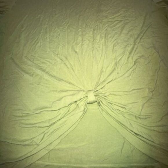 Zella Short Sleeve Cotton Knotted Hem T Shirt Women's Size Small Green. D - Picture 3 of 5